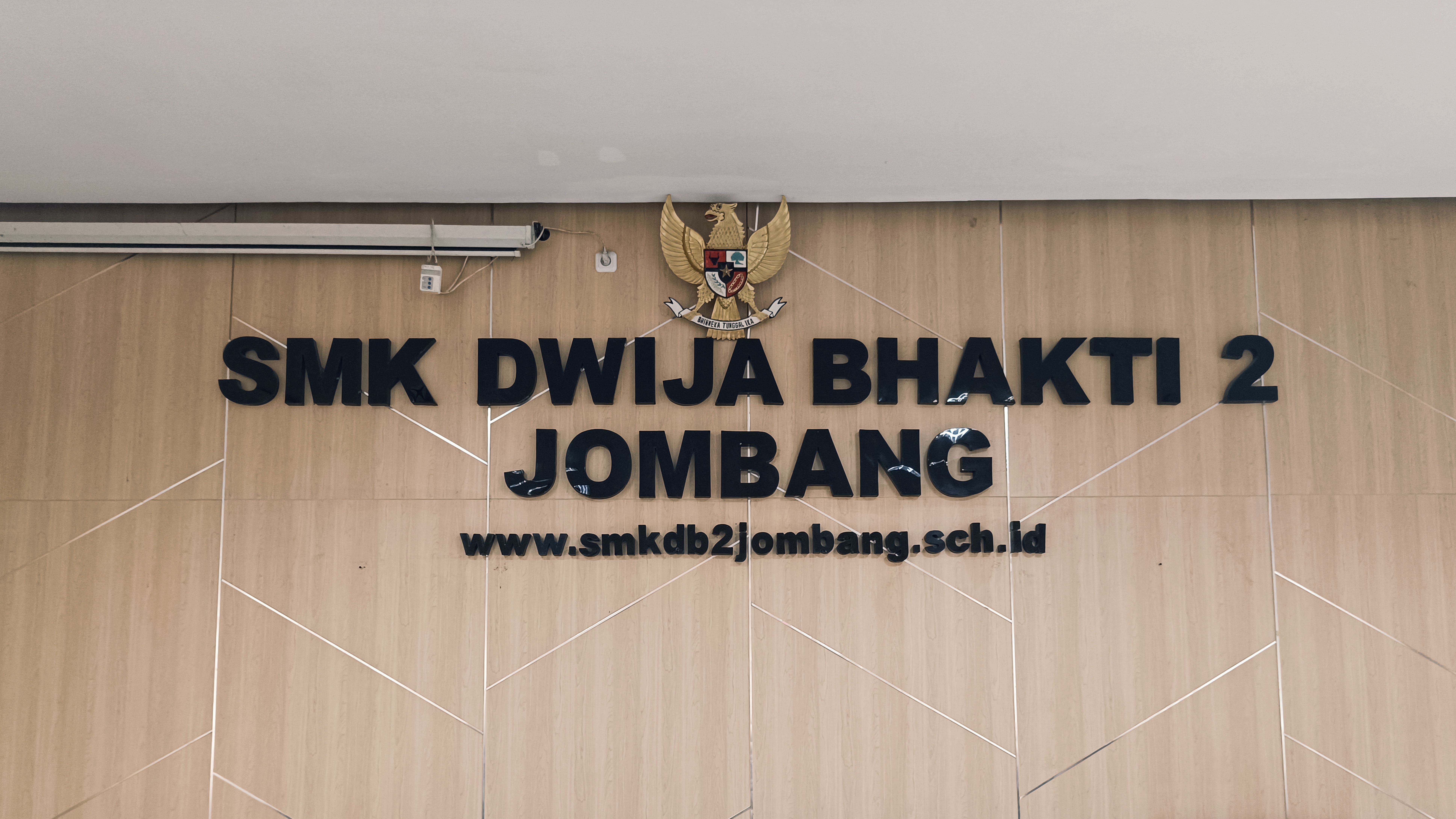 SMK DWIJA BHAKTI 2 - KANTOR GURU